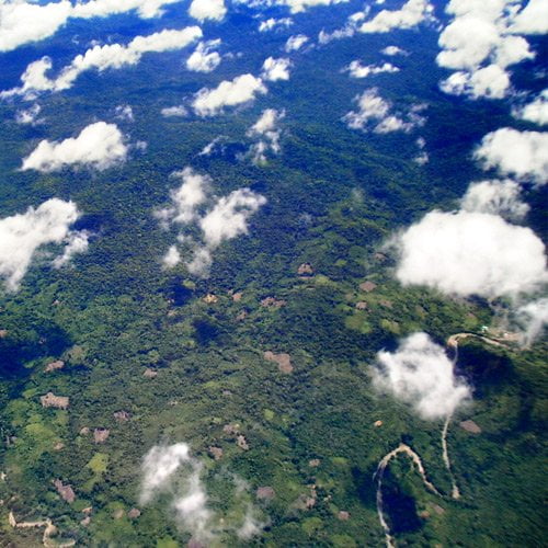 Vuelo supremo por San José desde el cielo